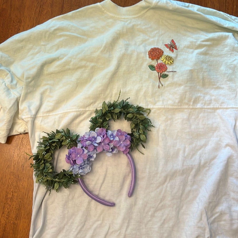 2022 Epcot Flower and Garden spirit jersey and Minnie Ears Set